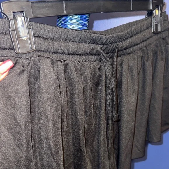 Faded Rose- NWT Black Flowy Shorts Size Medium - Picture 8 of 17